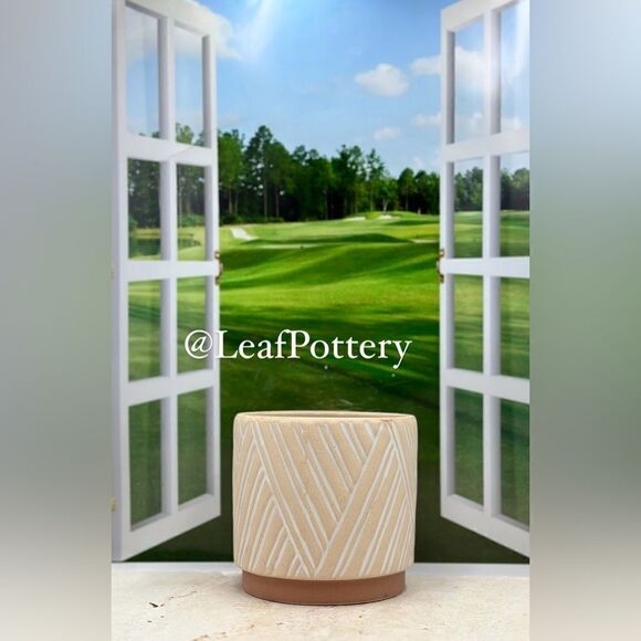 Andino Beige/White Ceramic Planter Pot without drainage hole - Picture 5 of 9